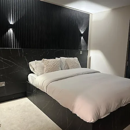2 Bed Luxe Appartamento